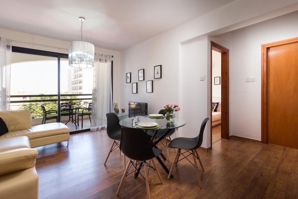 Mama Seaside Apartment Ларнака Экстерьер фото